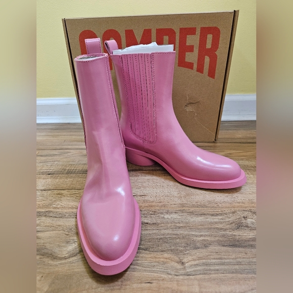 Camper Shoes - 🎉💕HOST PICK 🎉💕Camper Bonnie Chelsea Boot,Pink,US 8.5